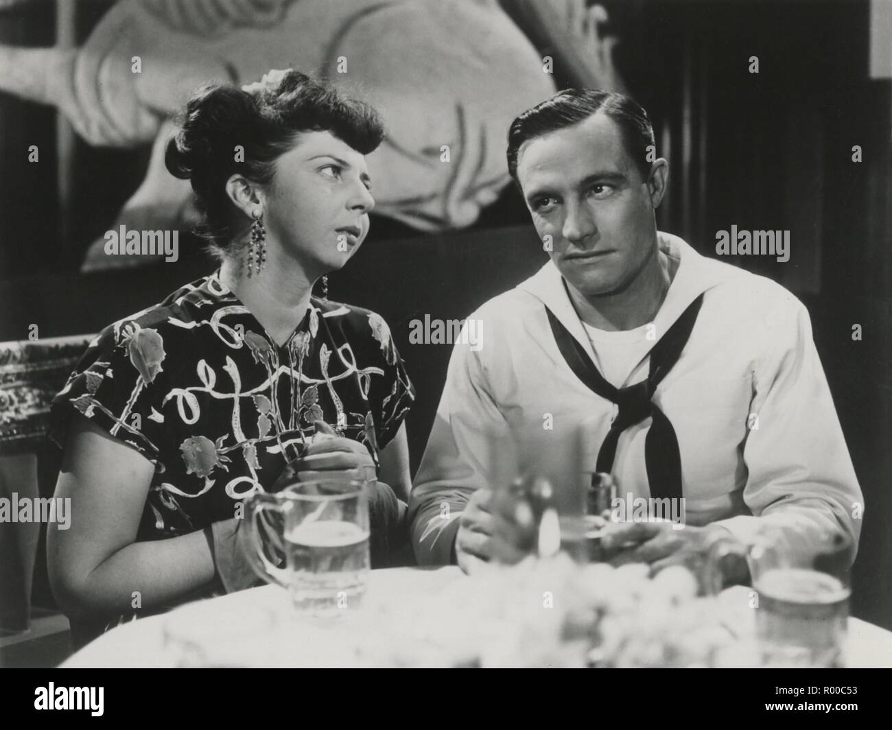 On The Town Year : 1949 USA Director : Gene Kelly et Stanley Donen Gene  Kelly, Alice Pearce Stock Photo - Alamy