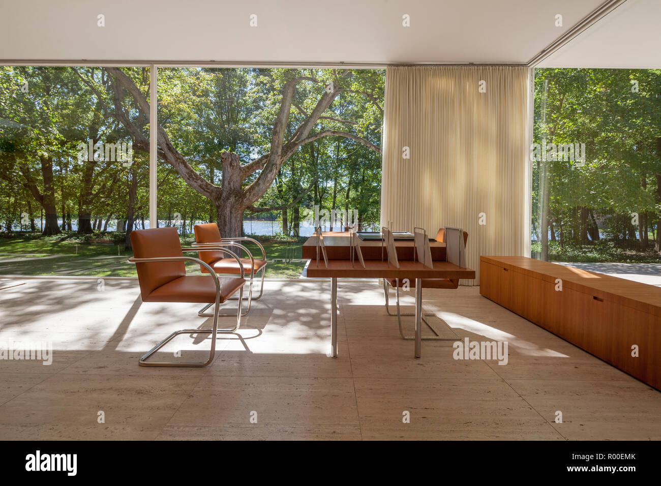 living room, interior of Farnsworth House by architect Ludwig Mies van der  Rohe, 1951, Plano, Illinois, USA Stock Photo - Alamy