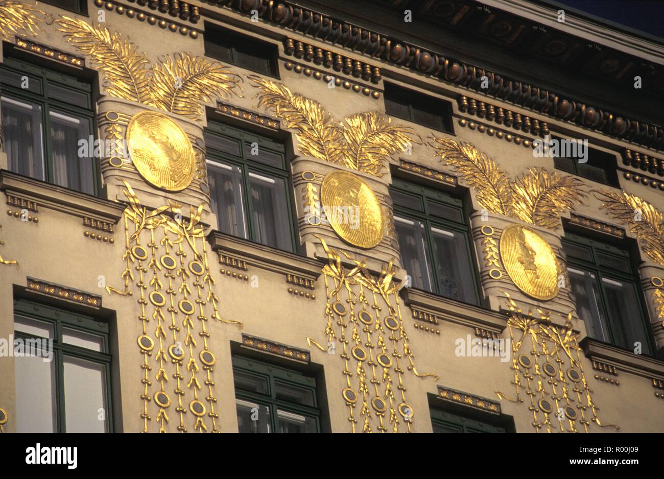 Get Haus ornamente aussen Desktop Wallpaper Free