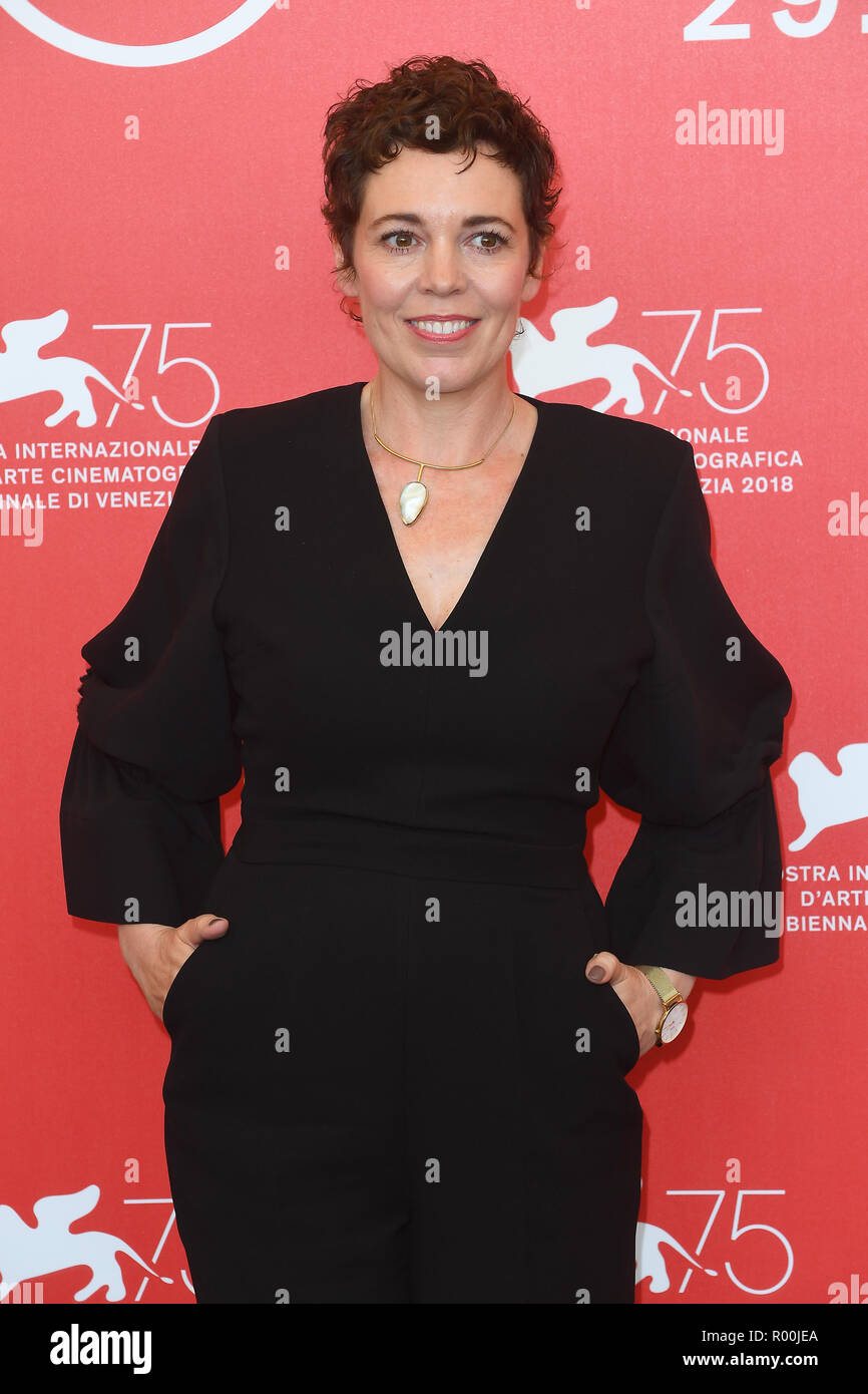 https://c8.alamy.com/comp/R00JEA/olivia-colman-attend-the-75th-venice-film-festival-photocall-for-the-favourite-at-sala-casino-in-venice-30th-august-2018-paul-treadway-R00JEA.jpg