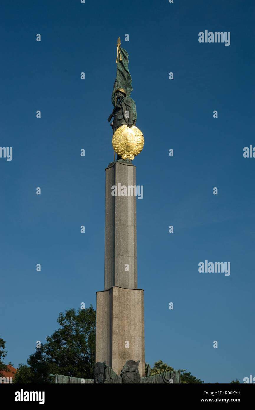 Wien, Heldendenkmal der Roten Armee am Schwarzenbergplatz - Vienna, Russian Monument Stock Photo
