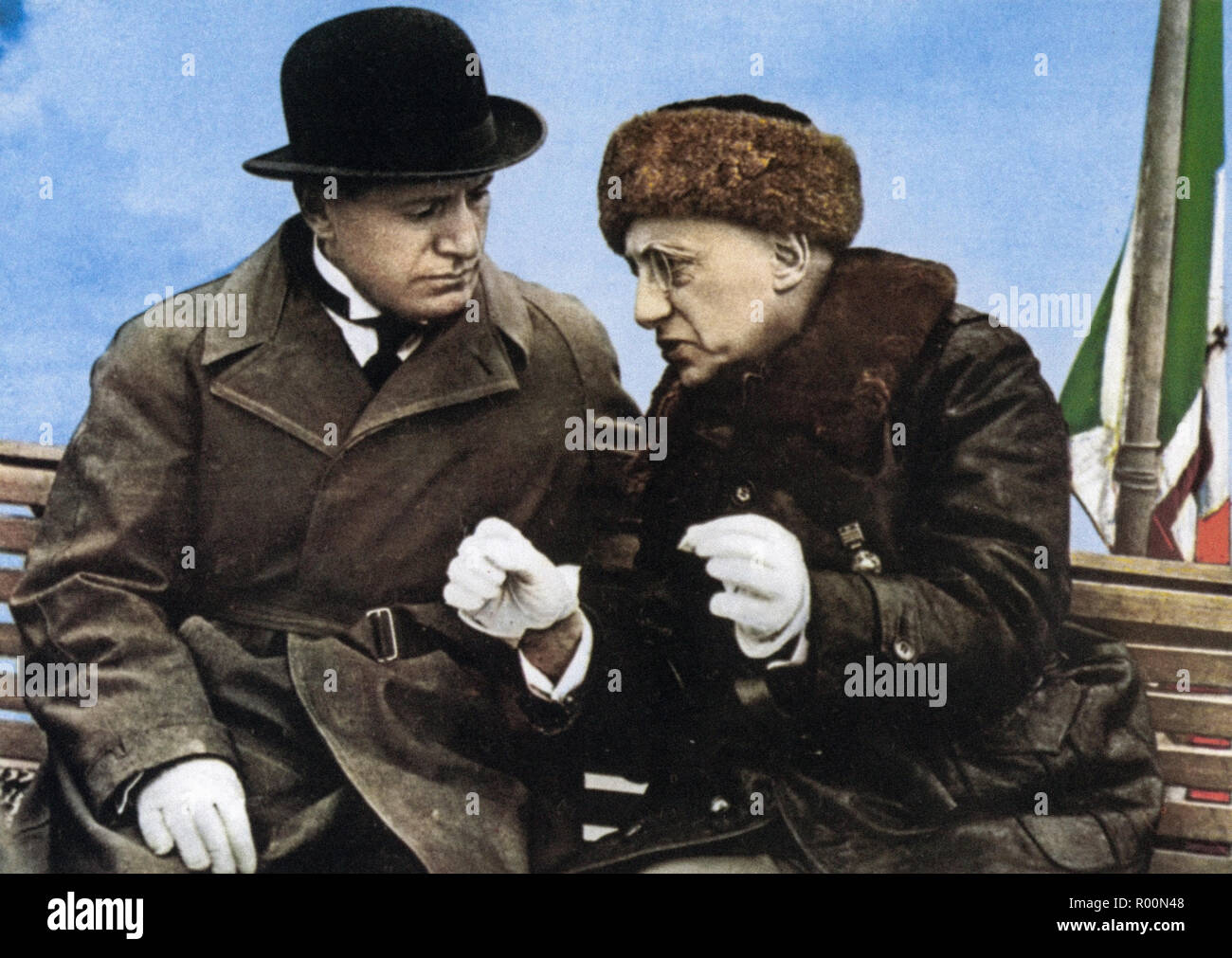 Benito Mussolini and Gabriele D'Annunzio on the Mas 86 to Gardone Riviera Stock Photo
