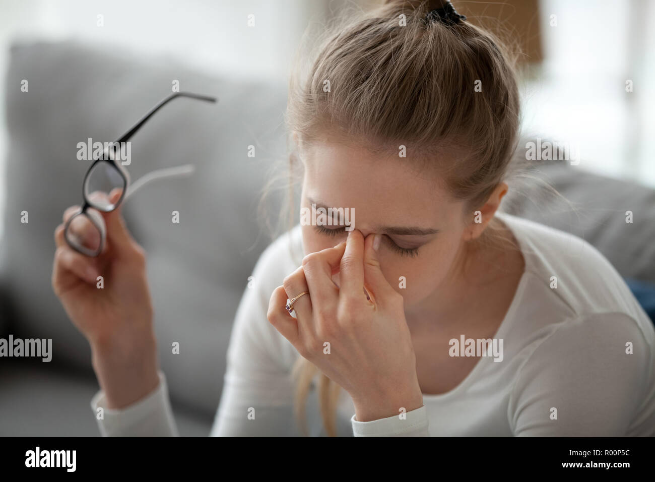 eyeglasses without nose bridge