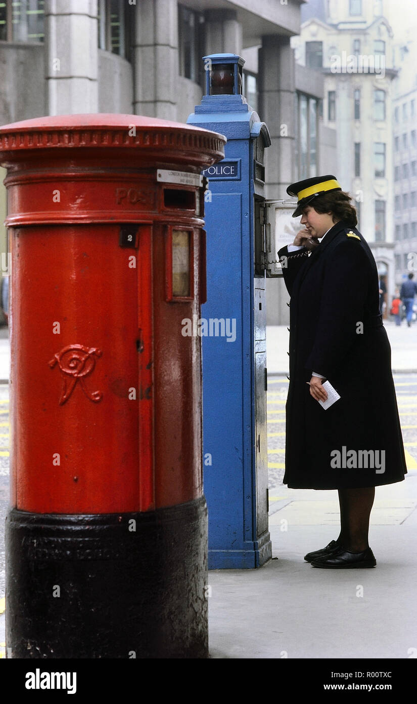 1980s london police hi-res stock photography and images - Alamy