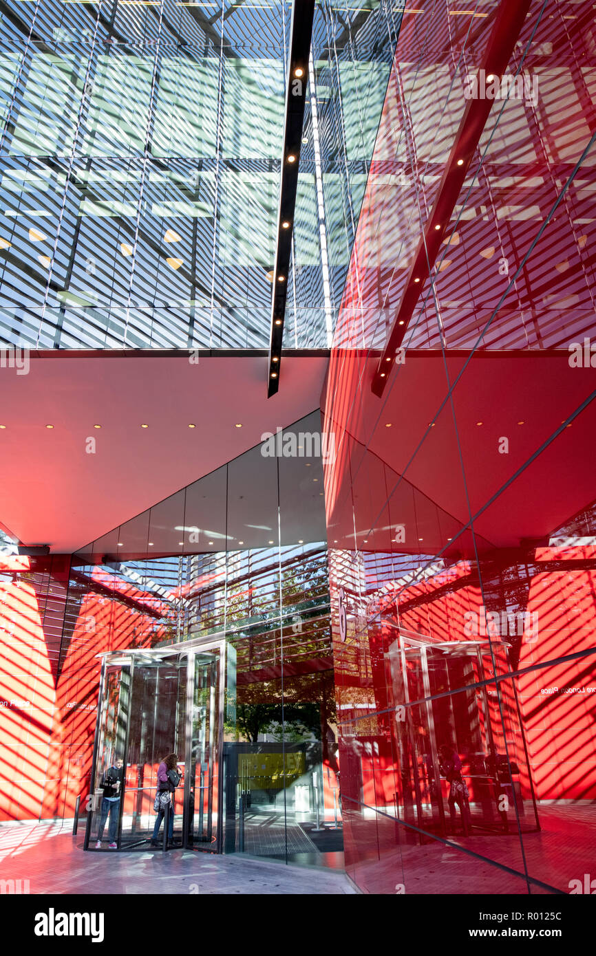 Office block glass reflections. 6 More London Riverside. London, England Stock Photo