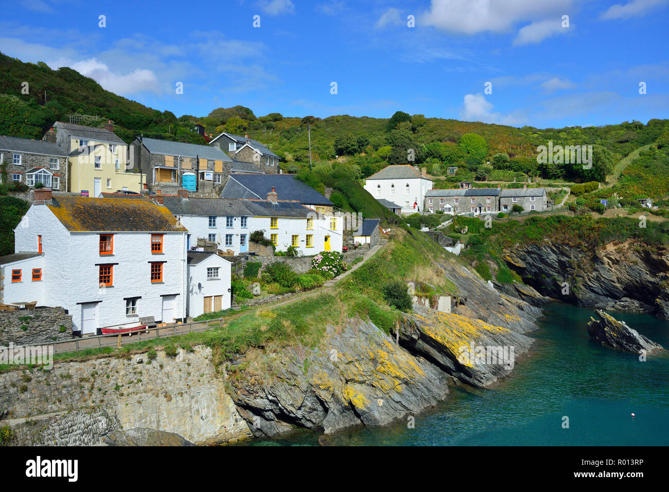 Portloe harbour hi-res stock photography and images - Alamy