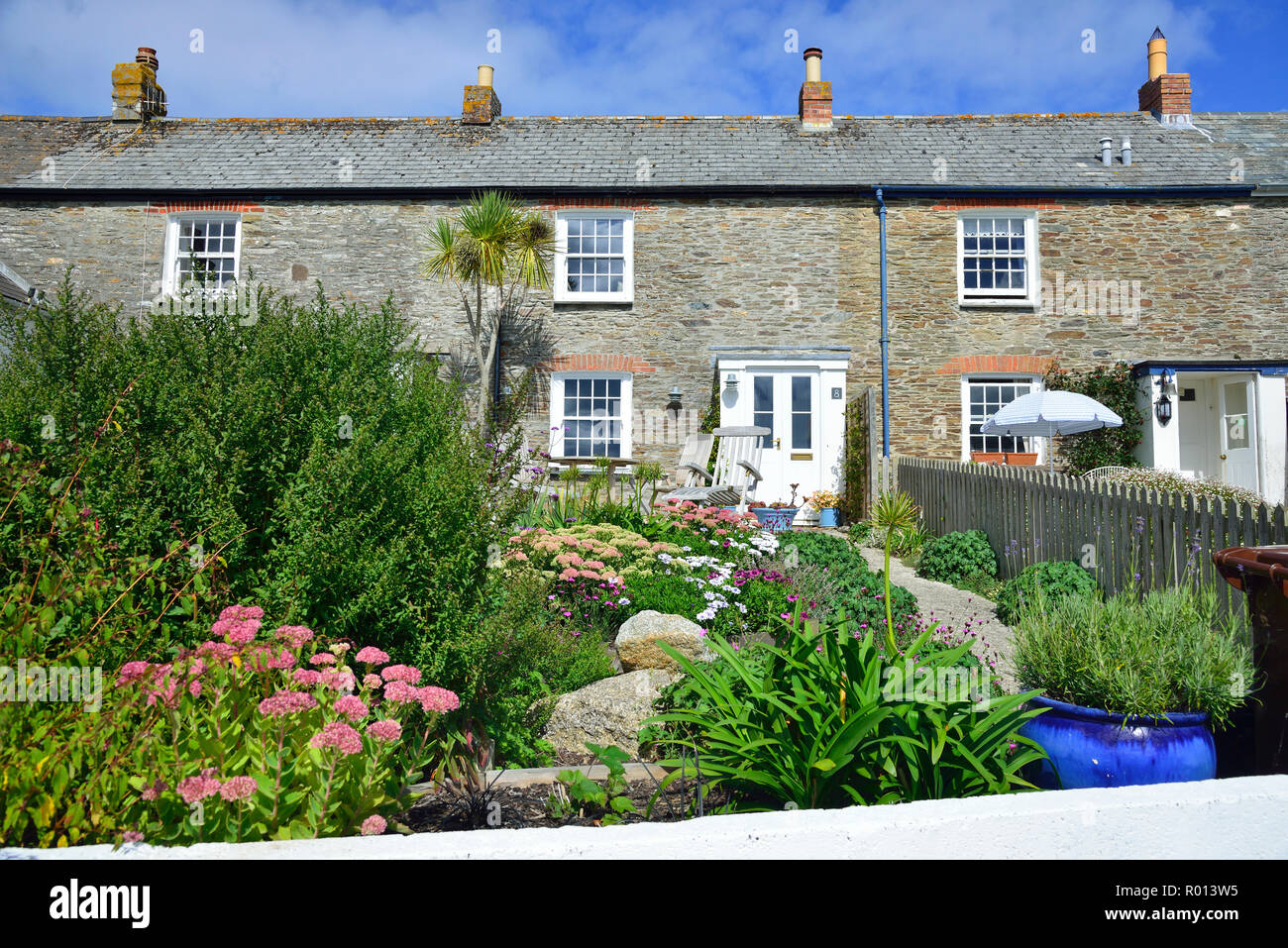 Seaside cottages hires stock photography and images Alamy