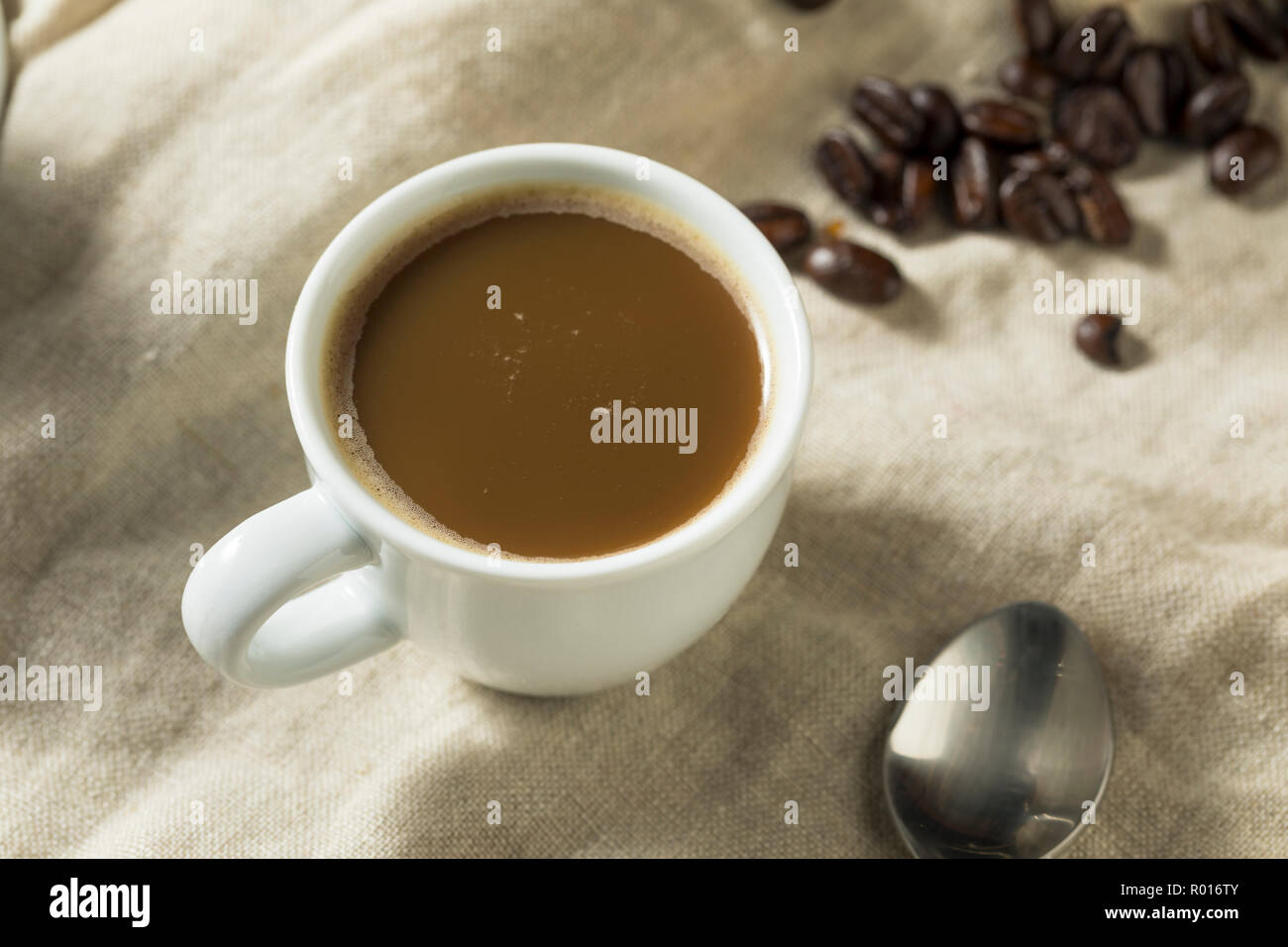 https://c8.alamy.com/comp/R016TY/dark-espresso-coffee-drink-in-a-cup-R016TY.jpg