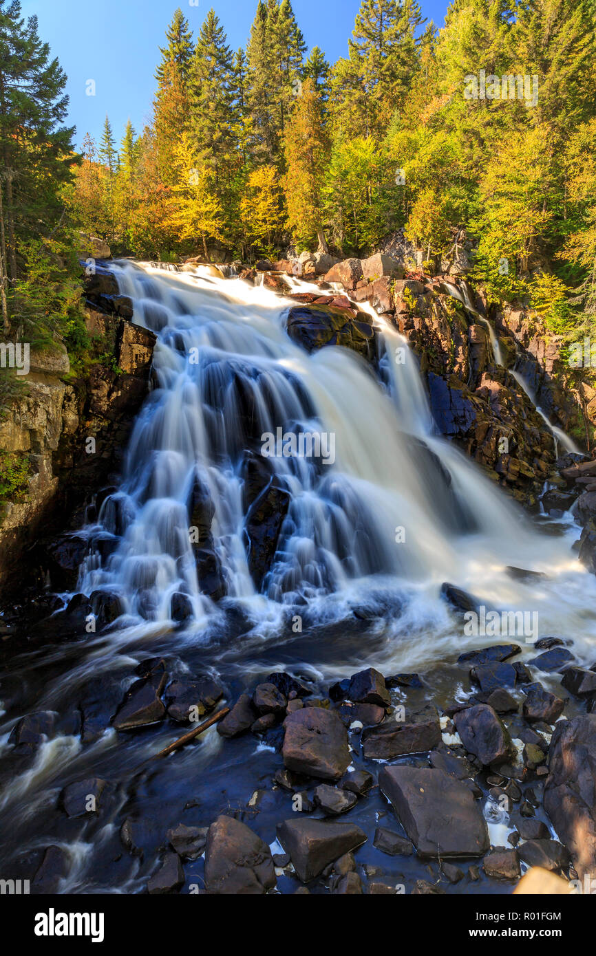 Chute du Diable, Waterfall at the Rivière du Diable, Mont Tremblant National Park, Québec Province, Canada Stock Photo