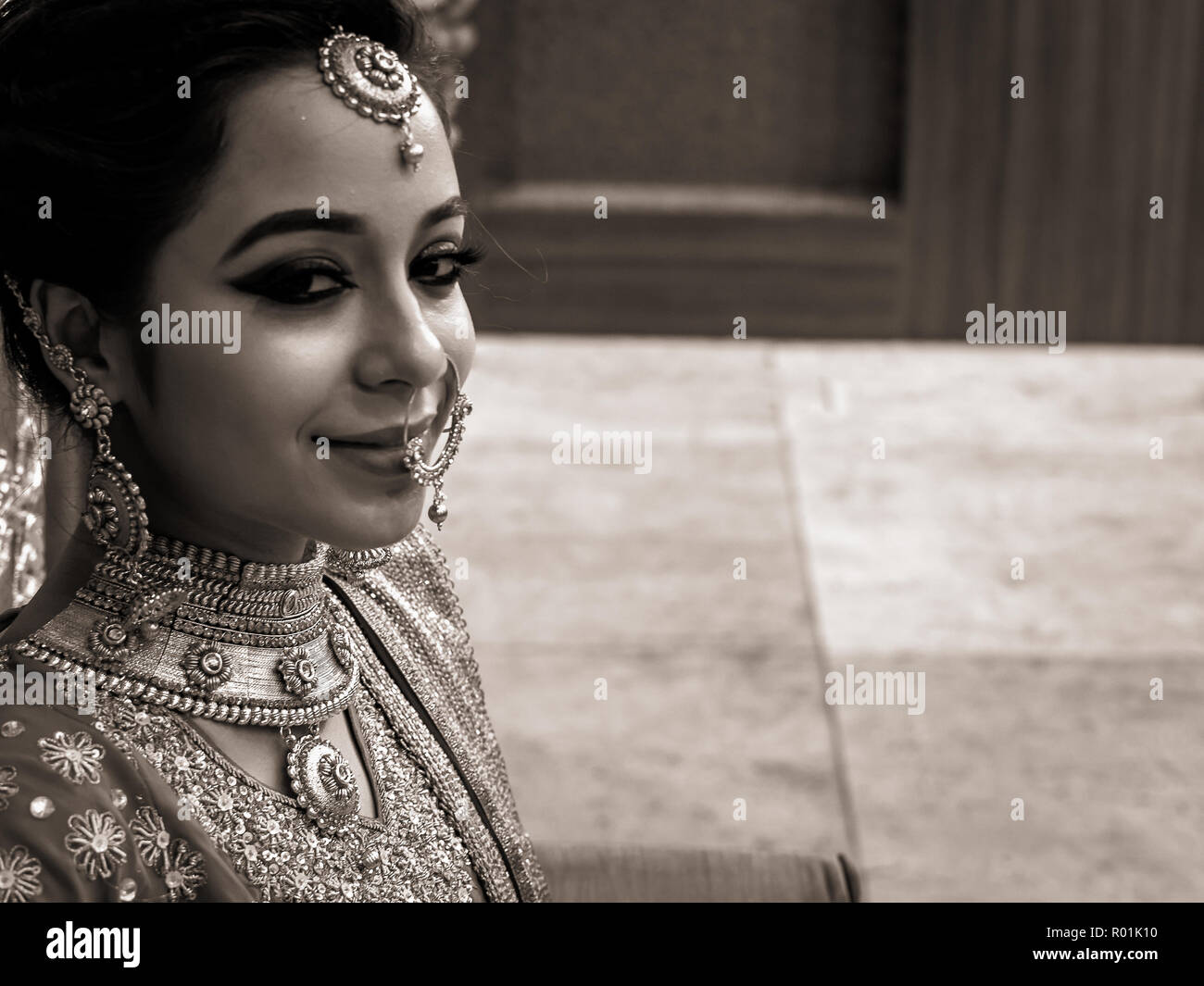 june 032018 durgapur india an unidentified beautiful young indian model poses with indian bridal make up R01K10