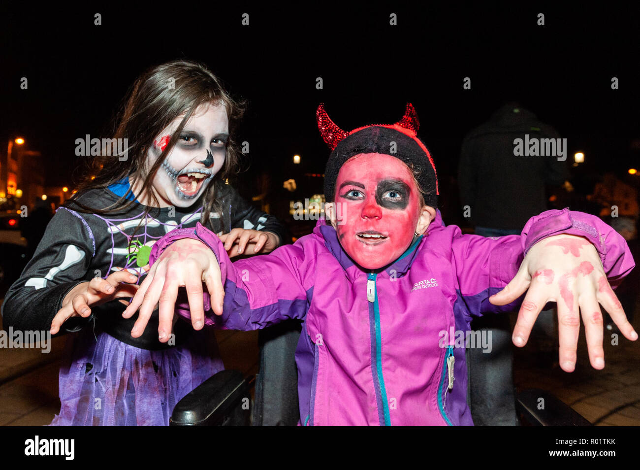 Bantry, West Cork, Ireland. 31st Oct, 2018. Isabella McCarthy and Niamh ...