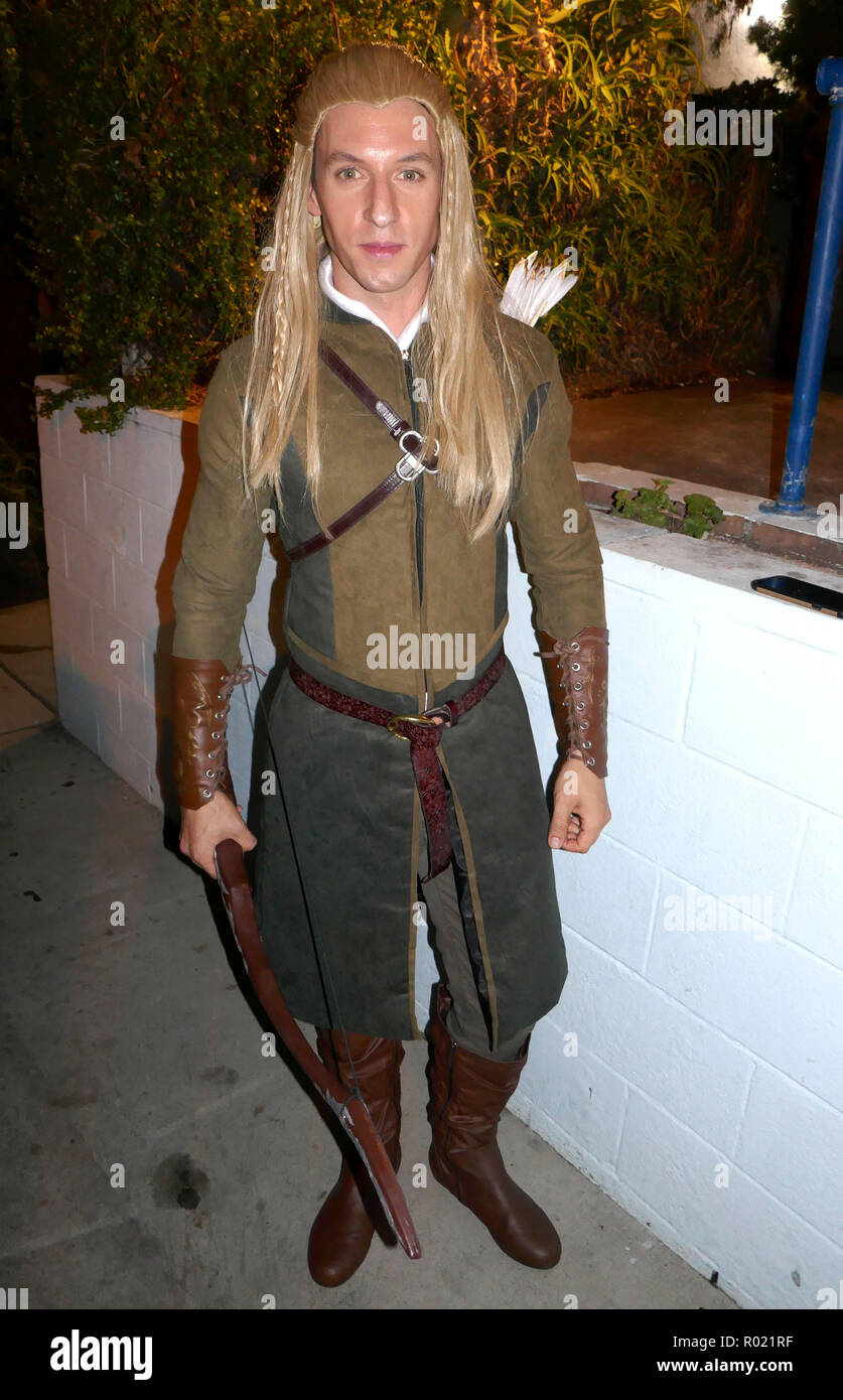 West Hollywood, USA. 31st Oct, 2018. WEST HOLLYWOOD, CA - OCTOBER 31: A  general view of atmosphere of Legolas Lord of the Rings costume on October  31, 2018 at West Hollywood Halloween