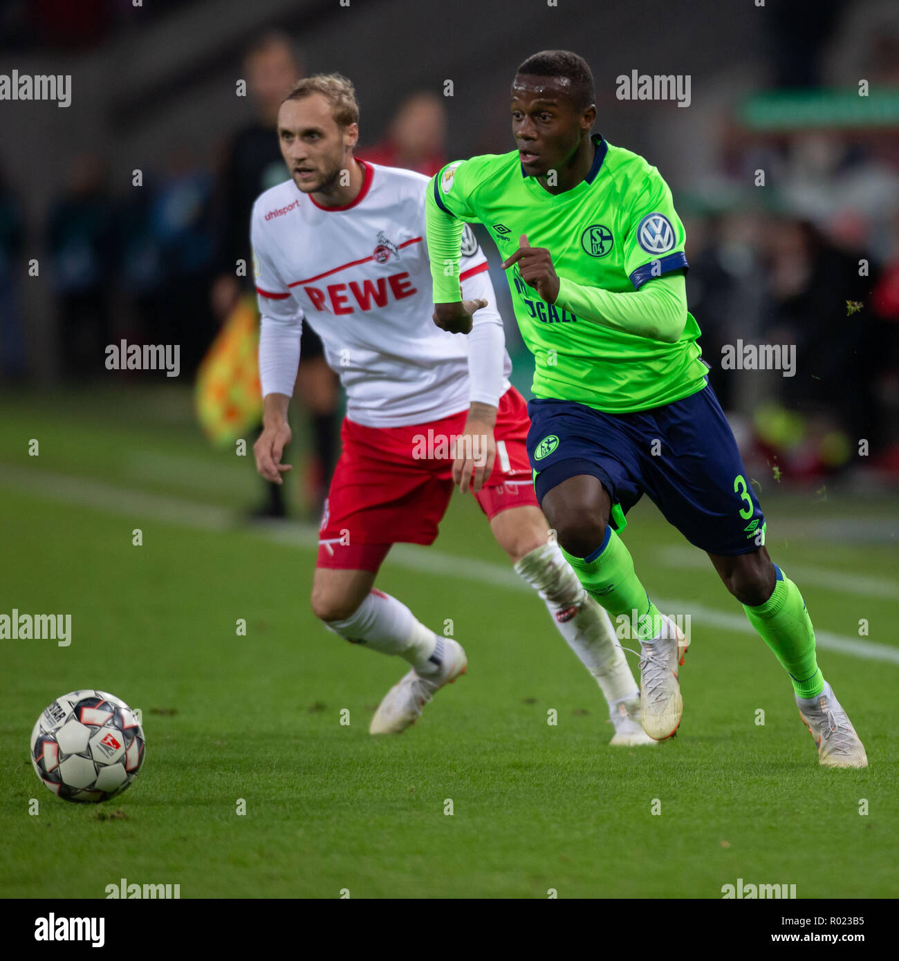 Cologne, Germany October 31 2018, DFB Pokal, FC Koeln - FC Schalke 04: Marcel Risse (Koeln), Hamza Mendyl (S04) in competition.                  Credit: Juergen Schwarz/Alamy Live News    DFB REGULATIONS PROHIBIT ANY USE OF PHOTOGRAPHS AS IMAGE SEQUENCES AND/OR QUASI-VIDEO Credit: Juergen Schwarz/Alamy Live News Stock Photo