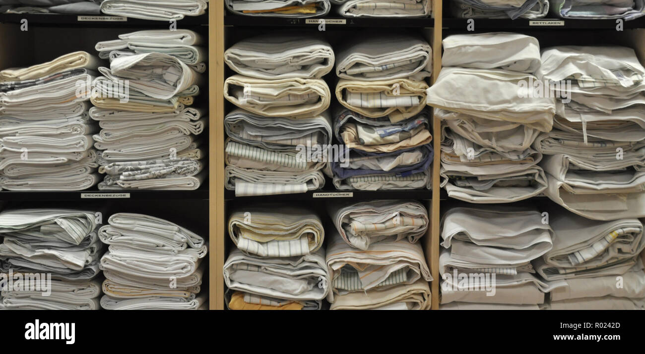 Hamburg, Germany. 01st Nov, 2018. Fresh laundry is stored in a shelf in the emergency accommodation in the Friesenstraße. On Thursday the winter emergency programme for homeless people starts in Hamburg. Credit: Hannah Wagner/dpa/Alamy Live News Stock Photo