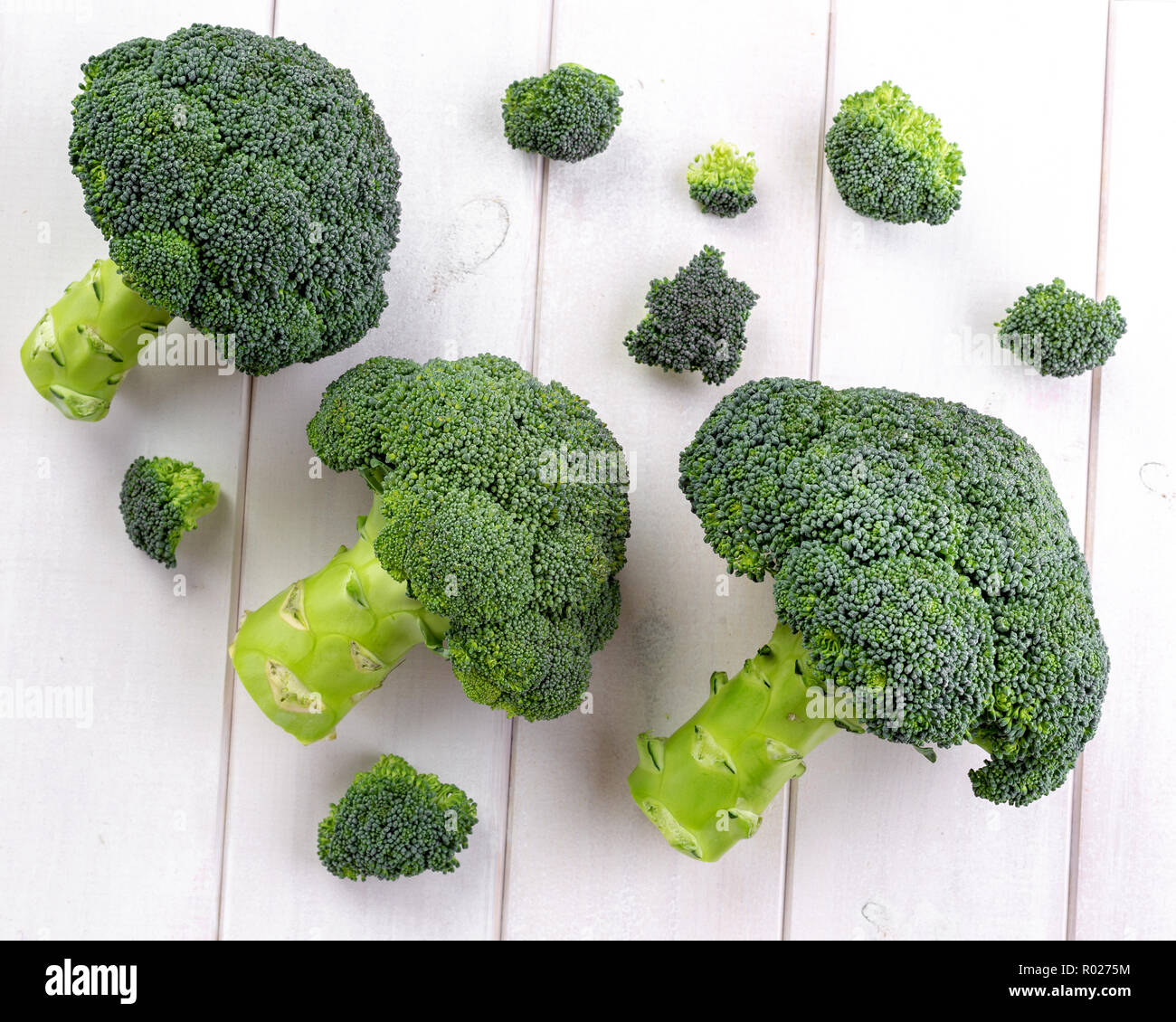 Big and small head parts of brocoli Stock Photo Alamy