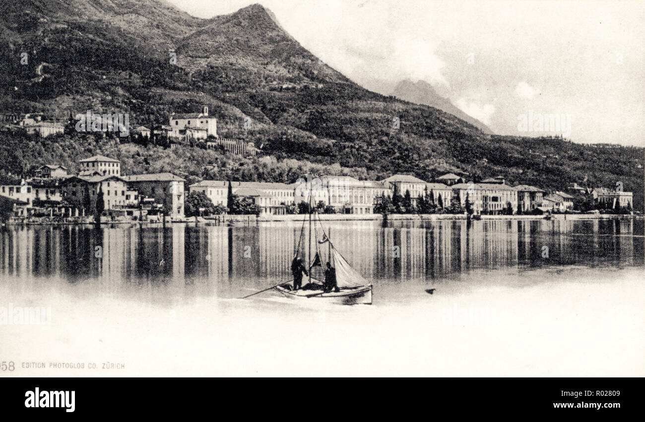 Italy Lombardia  Gardone Riviera - Postcard of Gardone Riviera with Grand Hotel Gardone without tower in 1903 Stock Photo