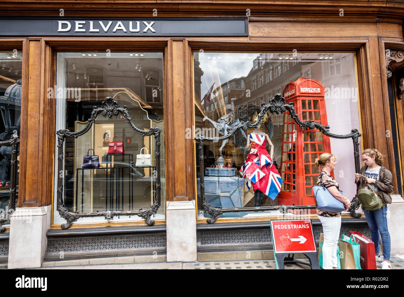 Delvaux to open boutique in Landmark, Central