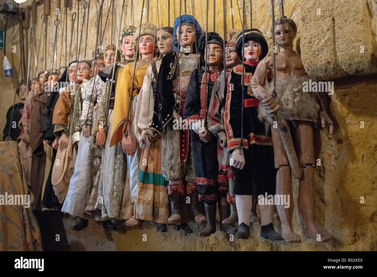 Puppet theatre sicily hires stock photography and images Alamy