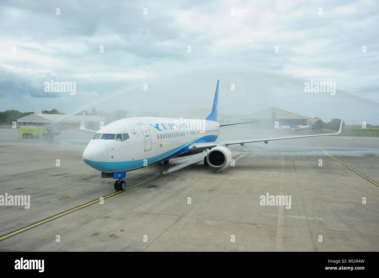 KOTA KINABALU 16 JANUARI 2018. Pesawat Xiamen Airlines dari Beijing mendarat buat kali pertama di Lapangan terbang antarabangsa Kota kinabalu.STR/LANO Stock Photo