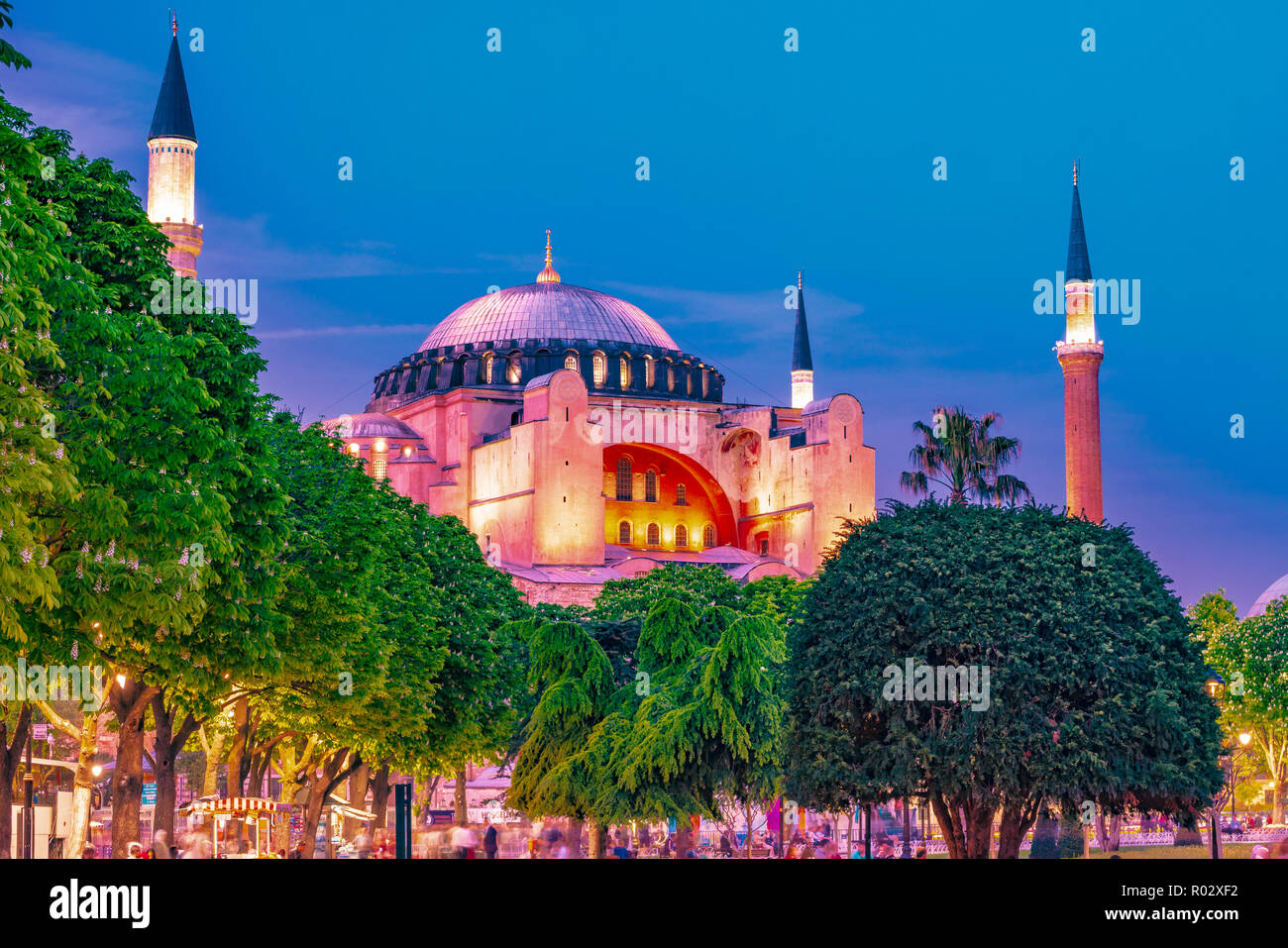 Hagia Sophia in Istanbul, Turkey early in the night Stock Photo - Alamy