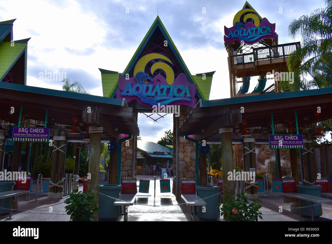 Orlando Florida October 25 18 Aquatica Main Entrance And Security Control In International Drive Area Stock Photo Alamy