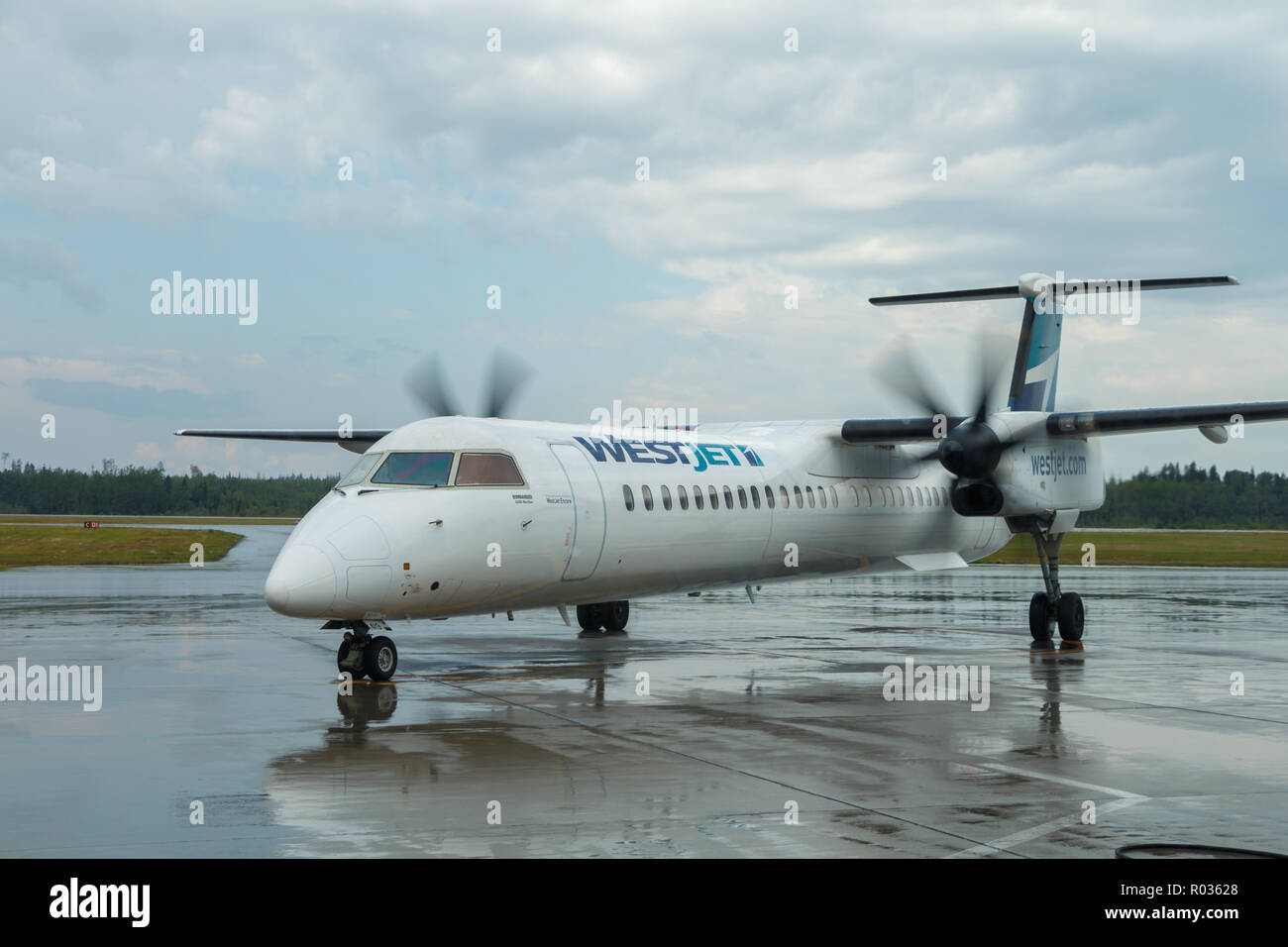 Prince George, Circa 2018 - Westjet Bombadier Dash 8 at Prince Geroge Airport Stock Photo