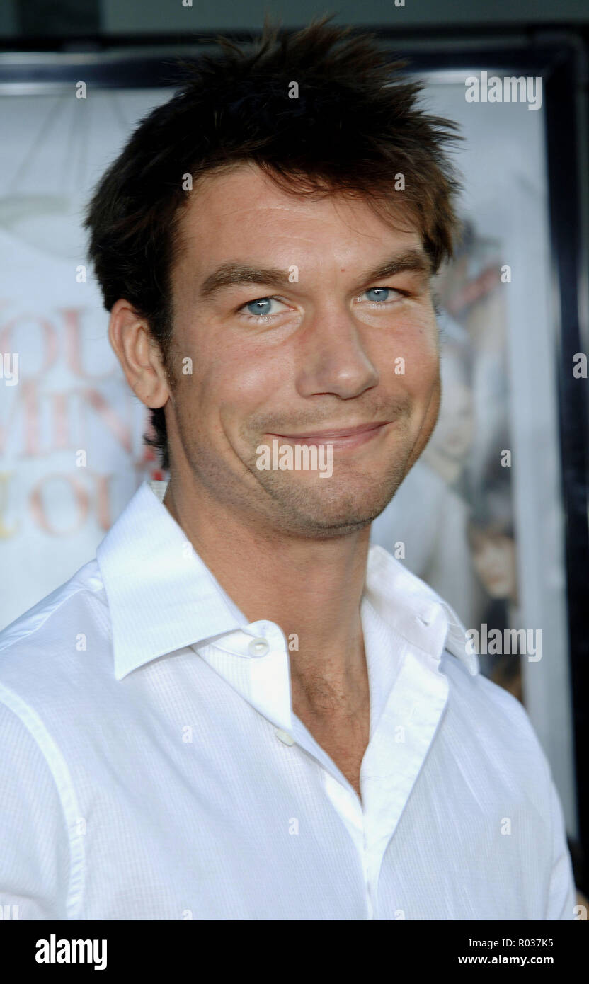 Jerry O'Connell arriving at the YOURS, MINE & OURS Premiere at the Arclight Theatre in Los Angeles. November 20, 2005.08 OConnellJerry037 Red Carpet Event, Vertical, USA, Film Industry, Celebrities,  Photography, Bestof, Arts Culture and Entertainment, Topix Celebrities fashion /  Vertical, Best of, Event in Hollywood Life - California,  Red Carpet and backstage, USA, Film Industry, Celebrities,  movie celebrities, TV celebrities, Music celebrities, Photography, Bestof, Arts Culture and Entertainment,  Topix, headshot, vertical, one person,, from the year , 2005, inquiry tsuni@Gamma-USA.com Stock Photo