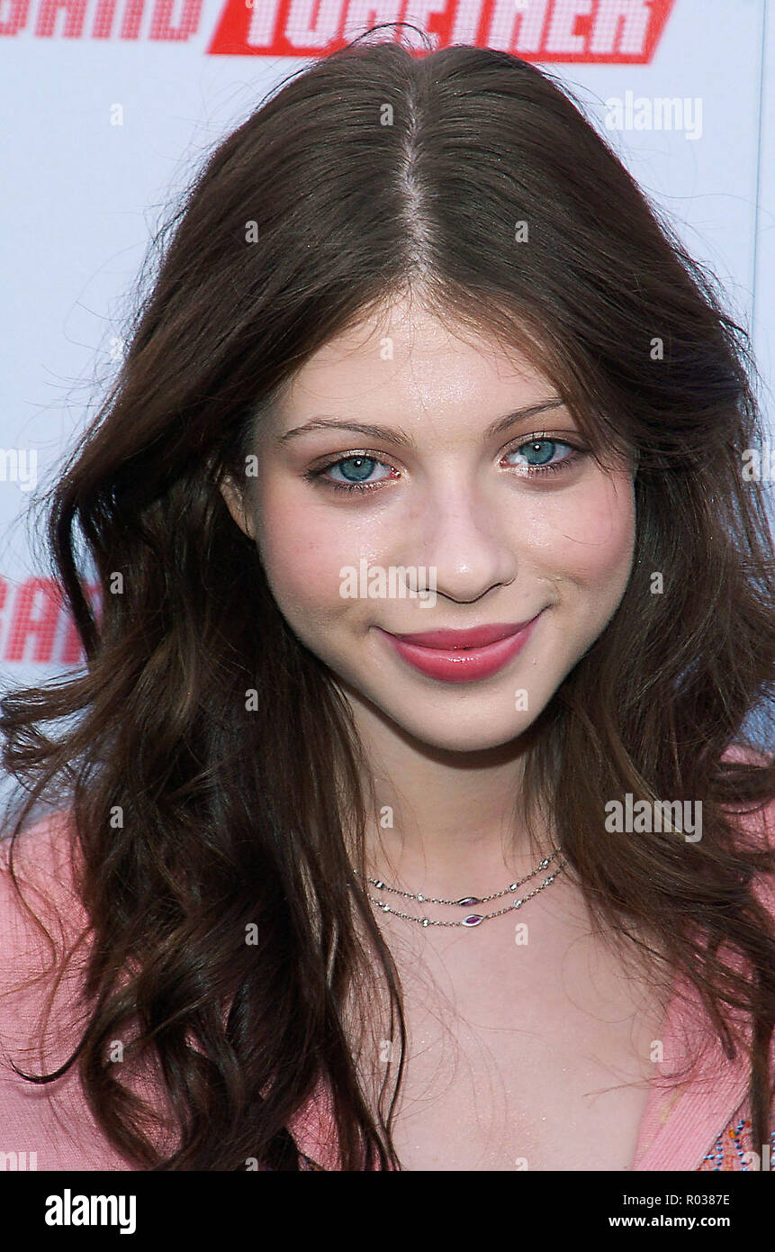 Michelle Trachtenberg at the Bruce Willis Foundation presenting the  Playstation BandTogether at the Smashbox Studio in Los Angeles. December  10, 2005.10 TrachtenbergMichelle127 Red Carpet Event, Vertical, USA, Film  Industry, Celebrities, Photography ...