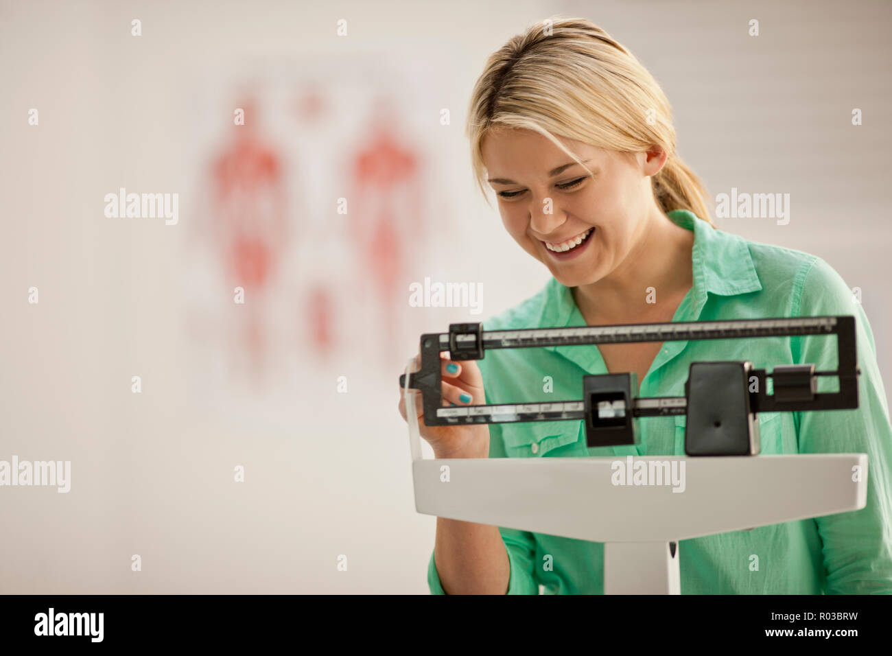 Doctor's office scale hi-res stock photography and images - Alamy