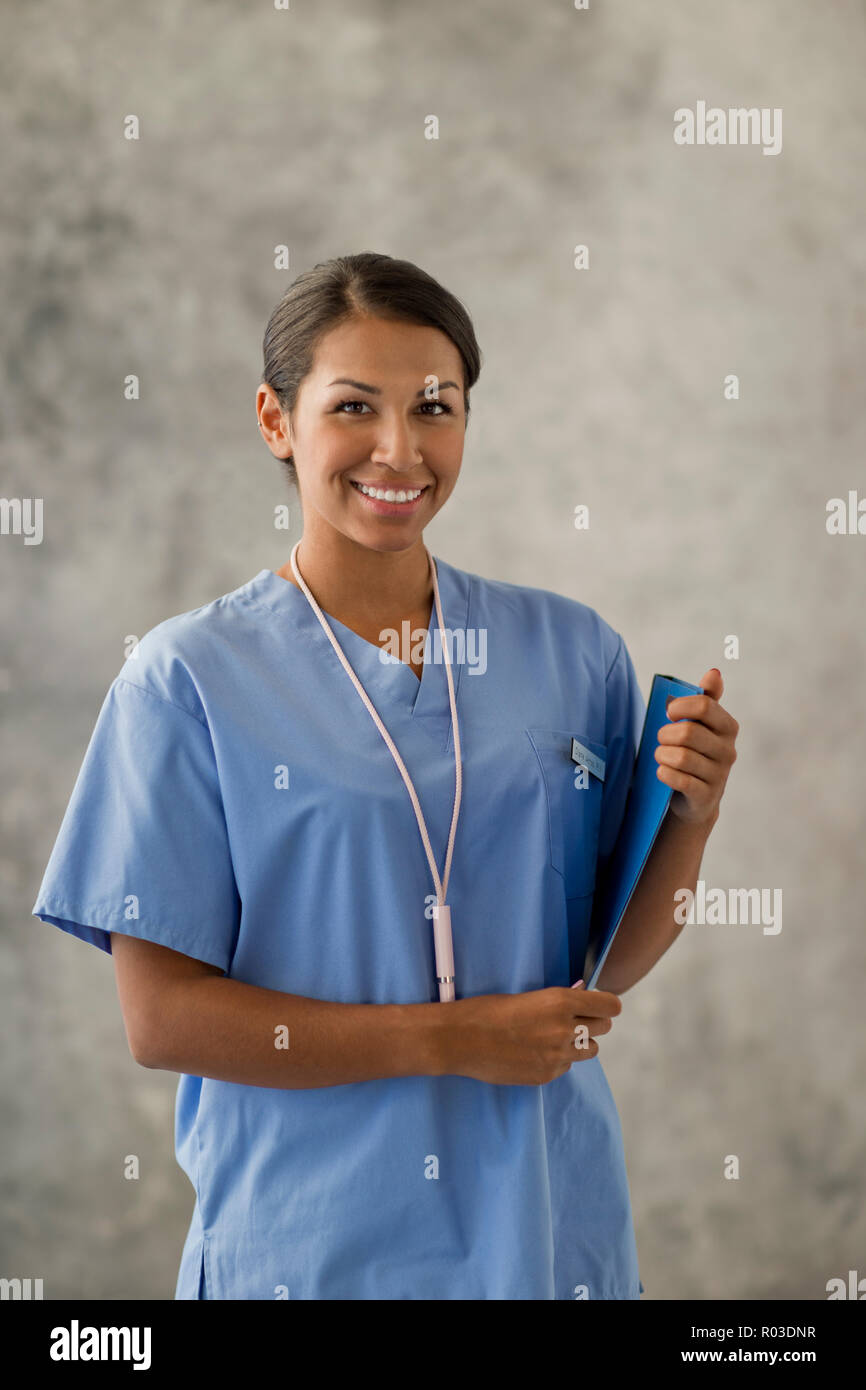 Indian nurse clipboard hi-res stock photography and images - Alamy