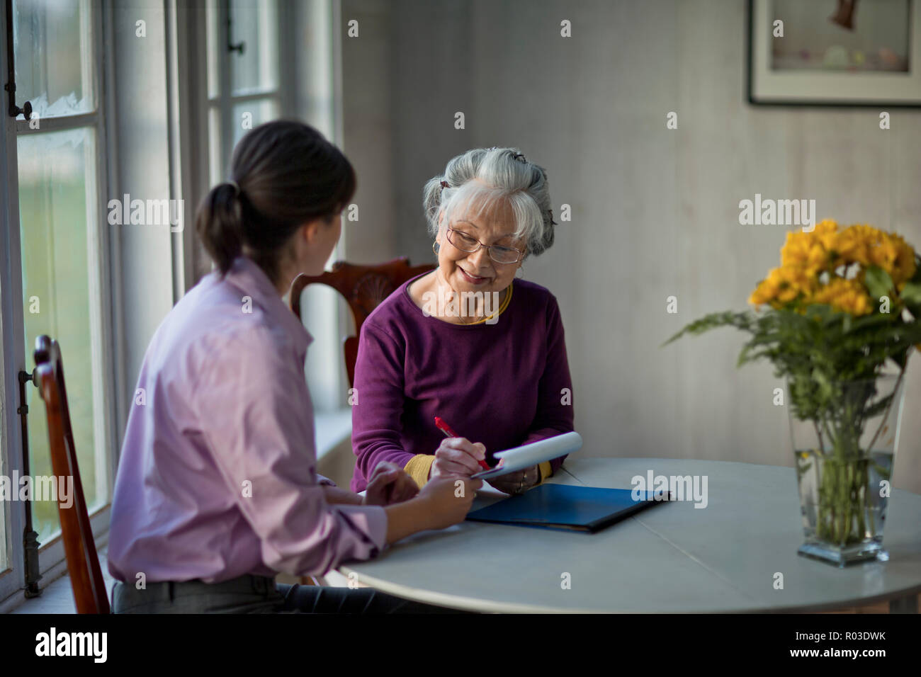 Elderly woman speaking hi-res stock photography and images - Alamy