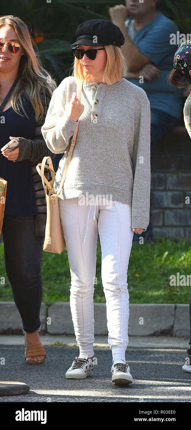 Ashley Tisdale goes to the farmers market with Haylie Duff and her