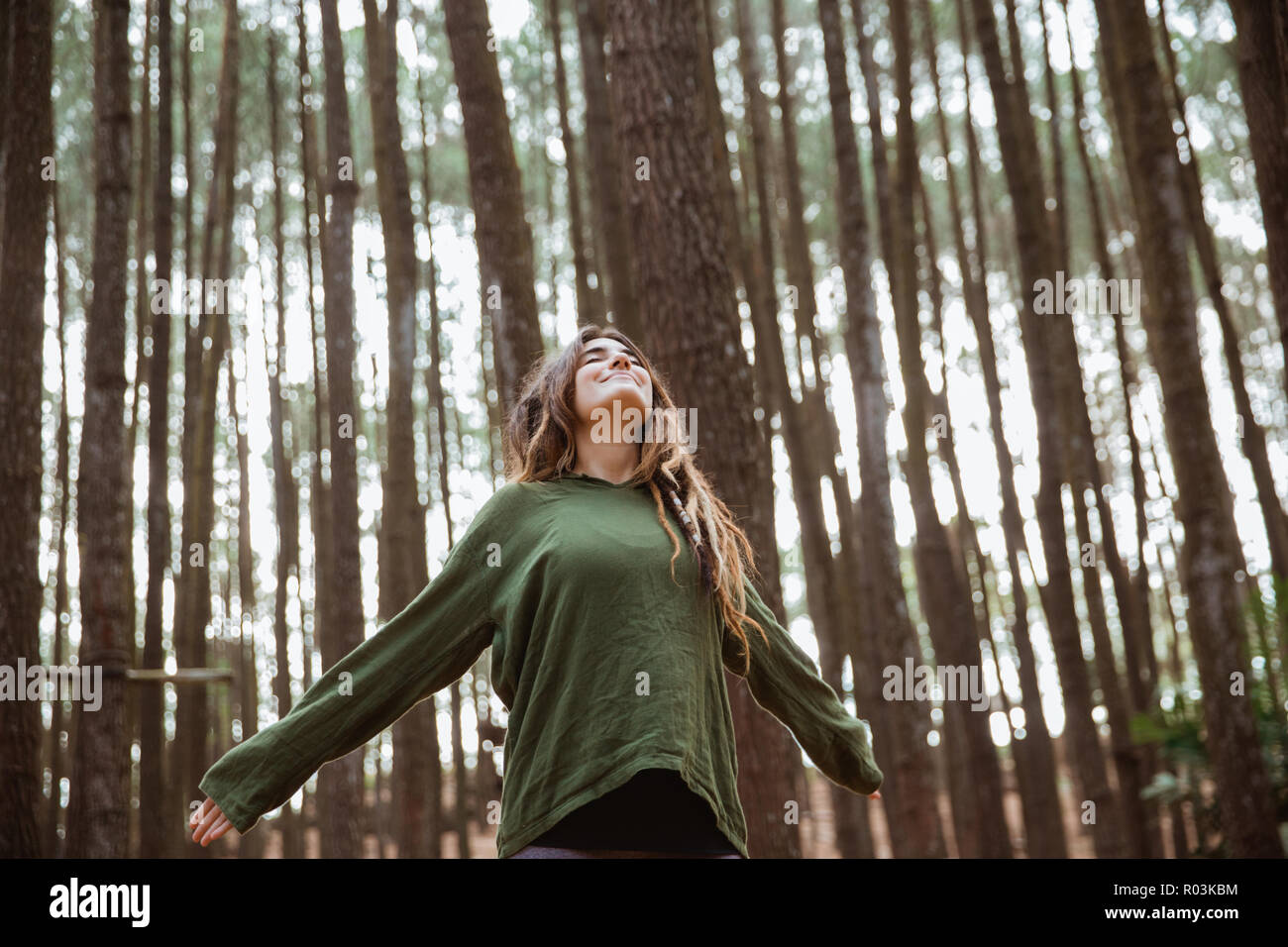 Beautiful hiker woman enjoying hi-res stock photography and images - Alamy