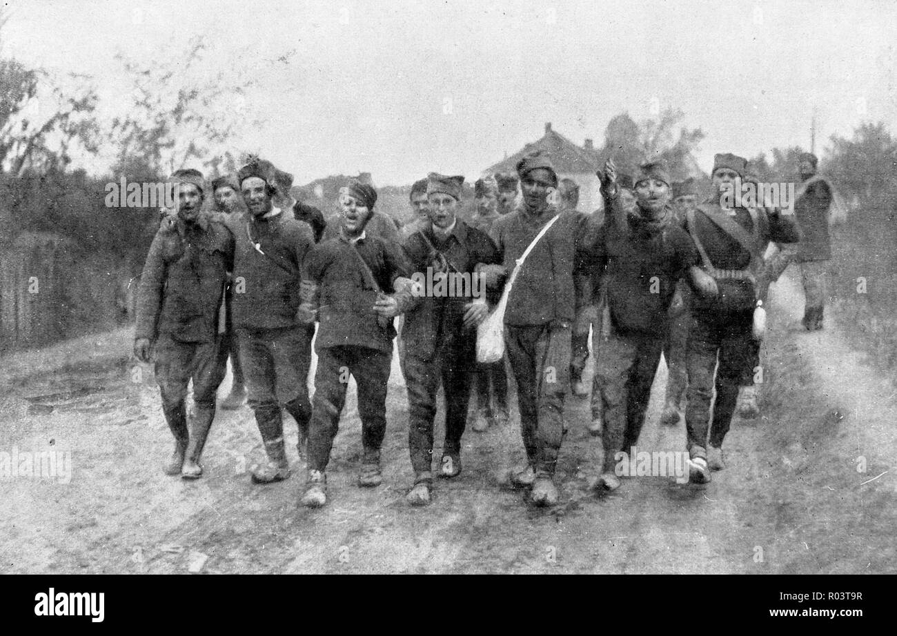 Serbian troops going to combat, 1915, Serbia Stock Photo