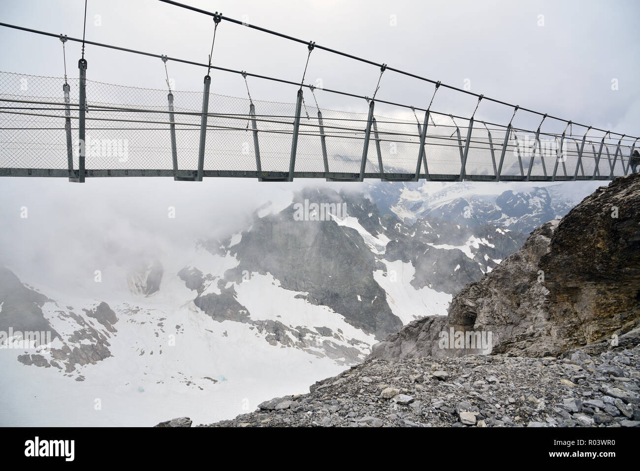 mt titlis walk ,highest suspension bridge in europe in switzerland