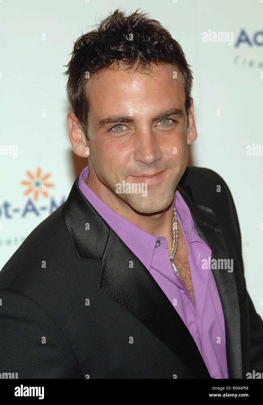 Carlos Ponce arriving at the ADOPT-A-MINEFIELD GALA at the Beverly ...