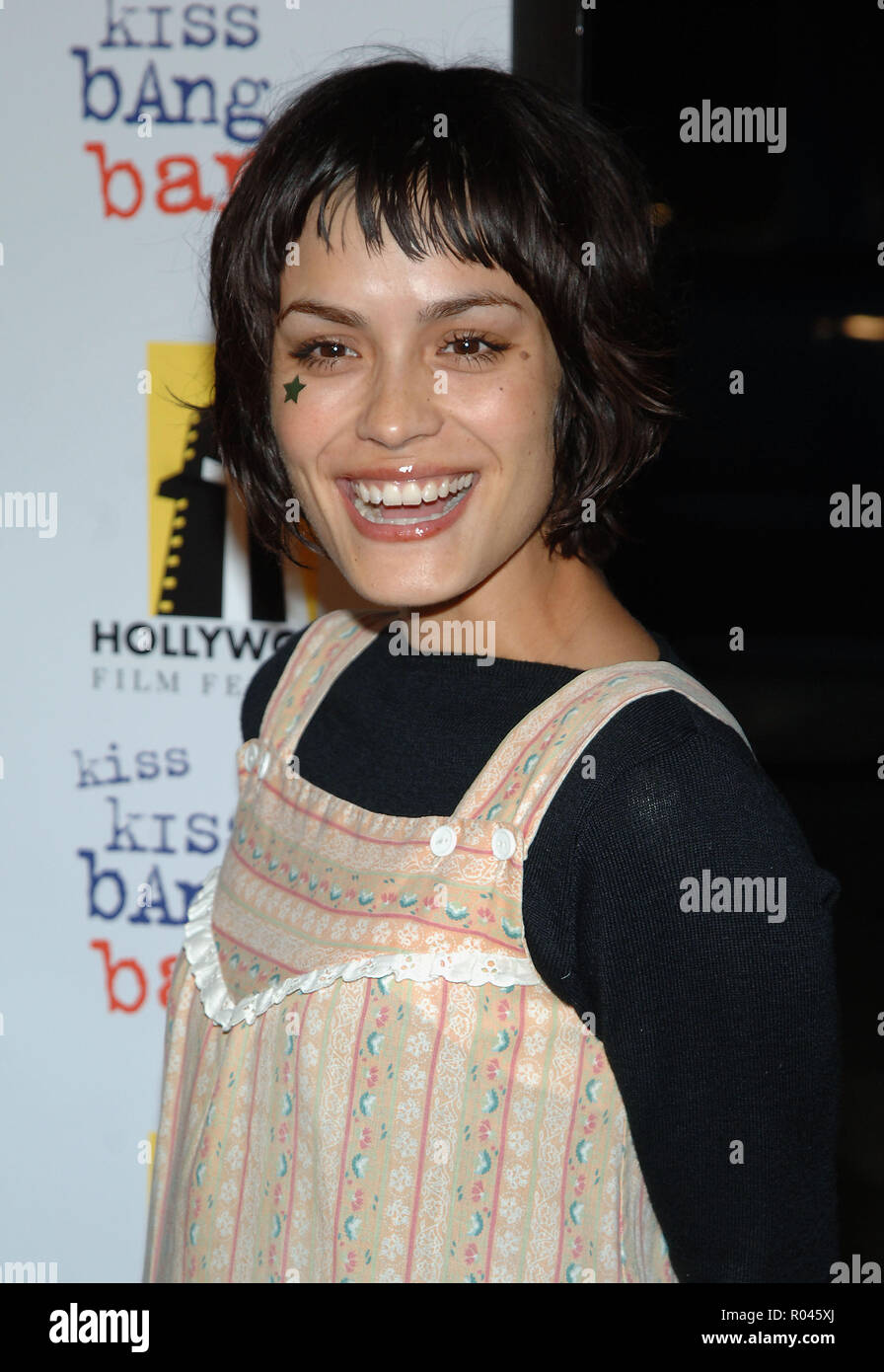 Shannin Sossamon arriving at the Kiss Kiss bang Bang Premiere at the  Chinese Theatre in Los Angeles. October 18, 2005.SossamonShannyn054 Red  Carpet Event, Vertical, USA, Film Industry, Celebrities, Photography,  Bestof, Arts Culture
