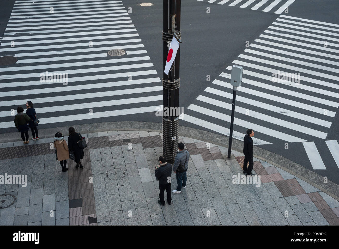 Tokyo, Japan, pedestrian crossing in Ginza Stock Photo Alamy