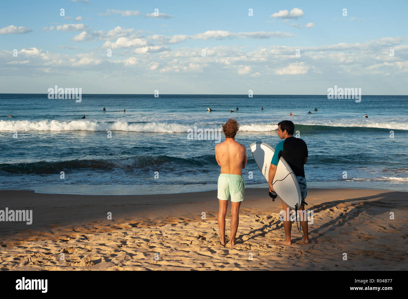 Sydney, Australia, surfer at the beach of Manly Stock Photo Alamy