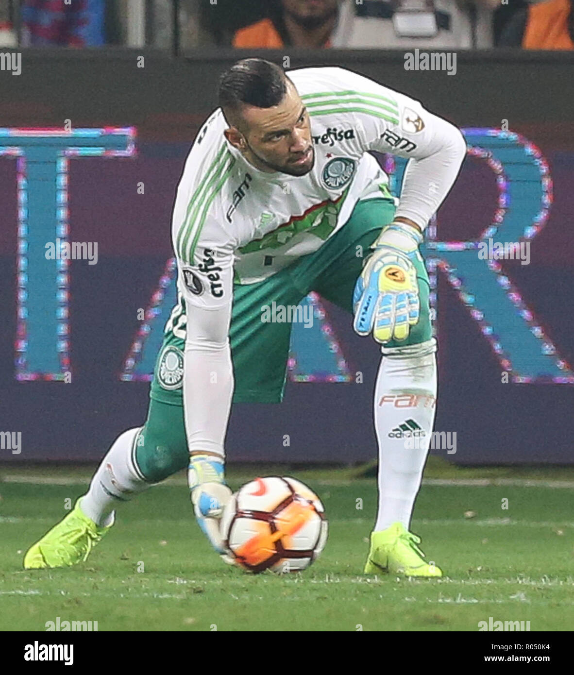 Sofascore Brazil on X: Weverton (33 anos) pelo @Palmeiras na  @LibertadoresBR: ⚔️38 jogos 👐98 defesas 🚫20 gols sofridos (!) 📊83% bolas  defendidas (!) 🙏1/2 pênaltis defendidos ❌0 erros defensivos graves 💯Nota  SofaScore