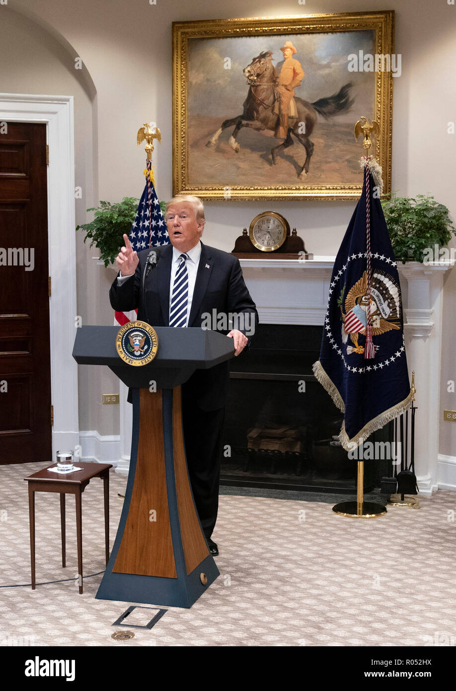 United States President Donald J. Trump makes remarks on the illegal immigration crisis and provides an update on border security, November 1, 2018 at The White House in Washington, DC. Credit: Chris Kleponis/CNP | usage worldwide Stock Photo