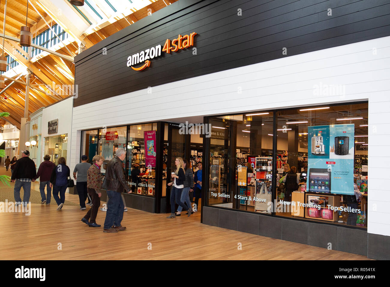 Lone Tree near Denver, Colorado, USA. 1st November, 2018. Online retailer  Amazon opened its second 4-star physical retail store on November 1, 2018  in Lone Tree near Denver, Colorado. The store sells