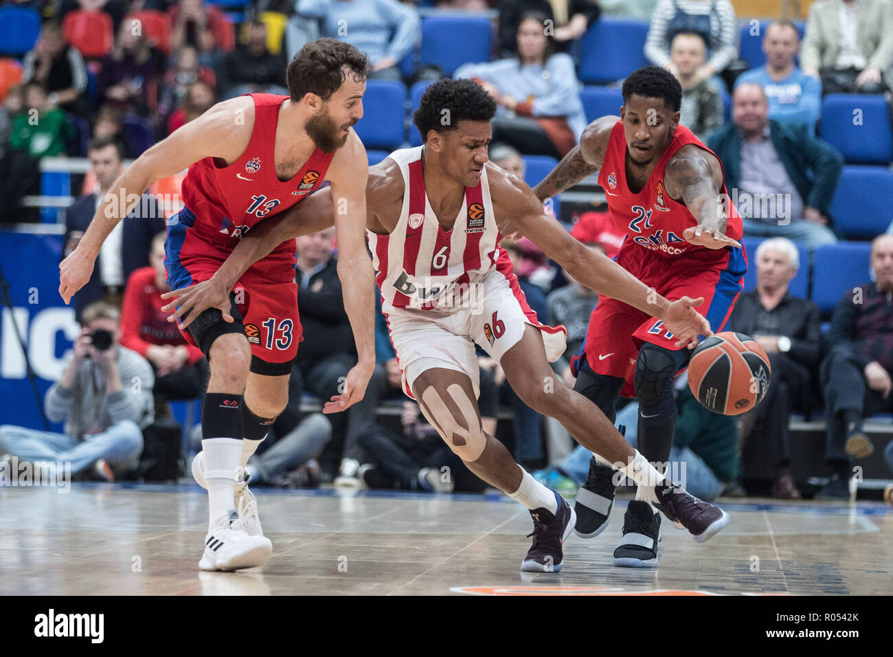 Moscow. 1st Nov, 2018. Sergio Rodriguez (L) and Will Clyburn (R) of CSKA vies with Axel Toupane of Olympiacos Piraeus during the 2018-19 Euroleague game between CSKA Moscow and Olympiacos Piraeus in Moscow, Russia on Nov. 1, 2018. CSKA won 69-65. Credit: Wu Zhuang/Xinhua/Alamy Live News Stock Photo