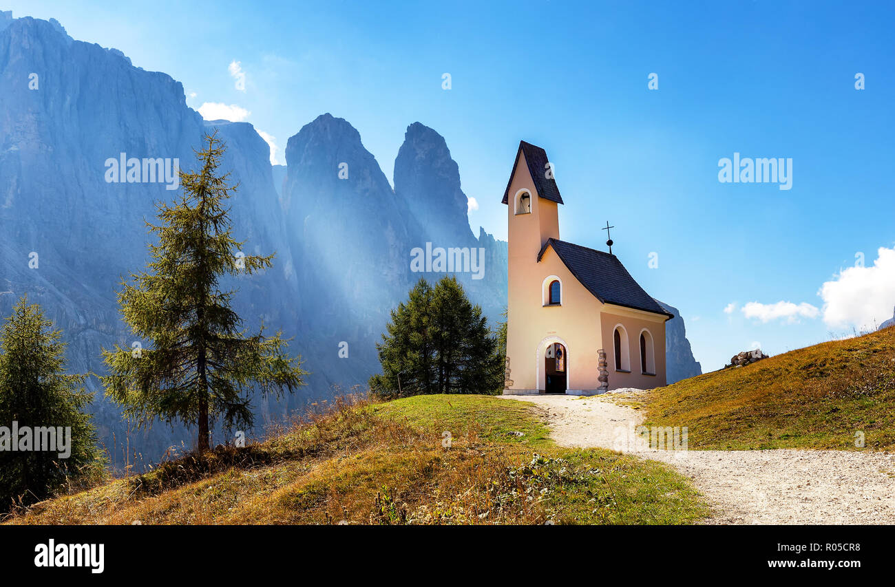 The San Maurizio chapel on the Gardena Pass, a saddle between the Sella massif in the south and the Cirspitzen in the north Stock Photo