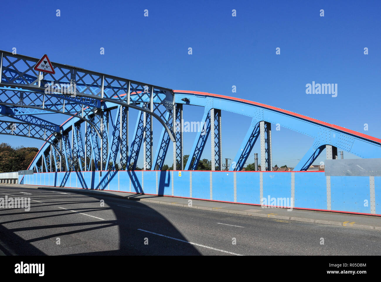 Crescent Bridge (road bridge over the railway), Peterborough