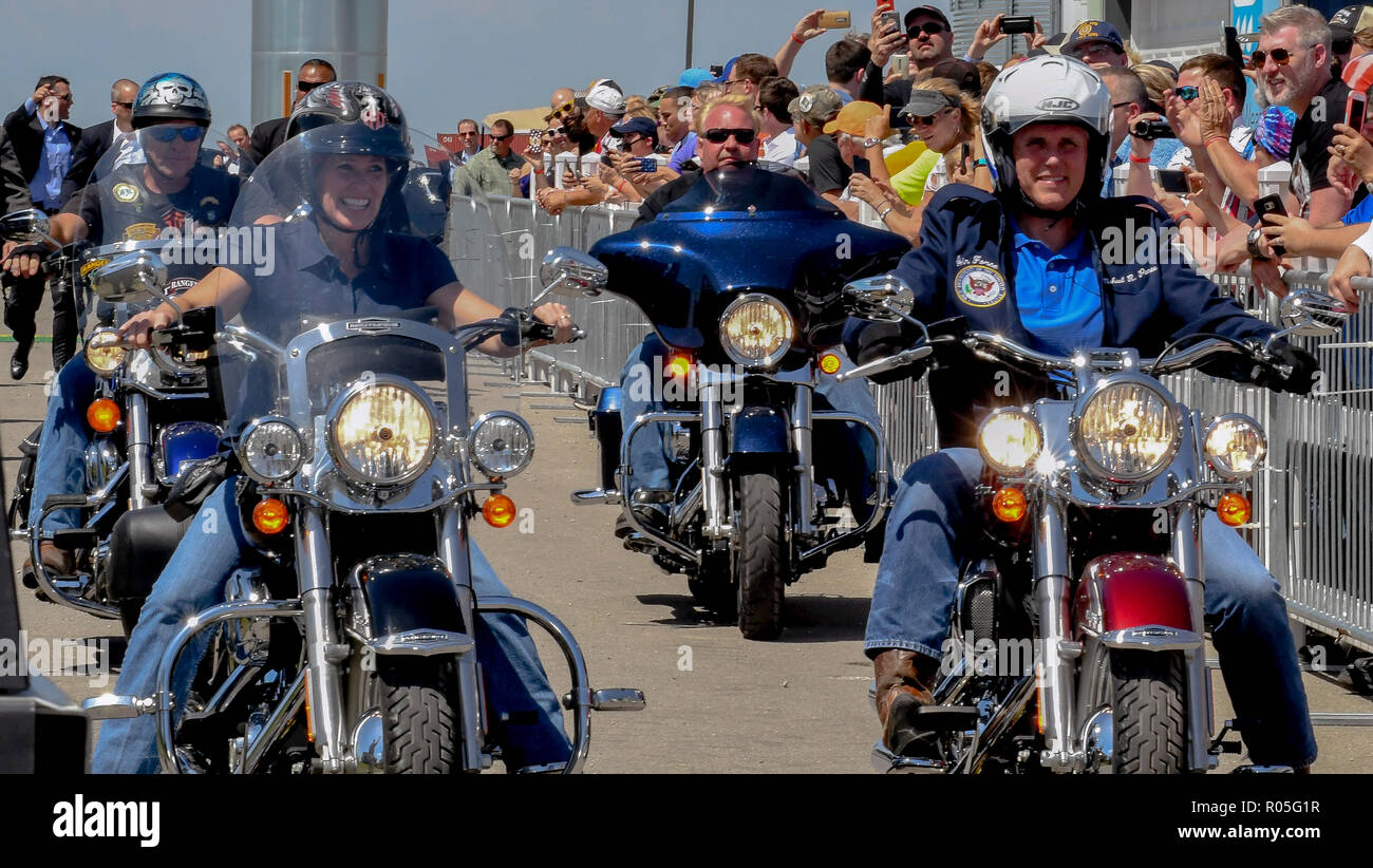 Motorcycle rides in washington state hires stock photography and