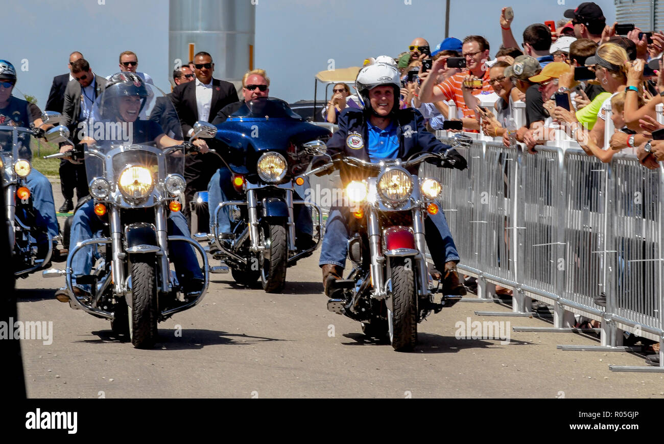 Motorcycle rides in washington state hires stock photography and