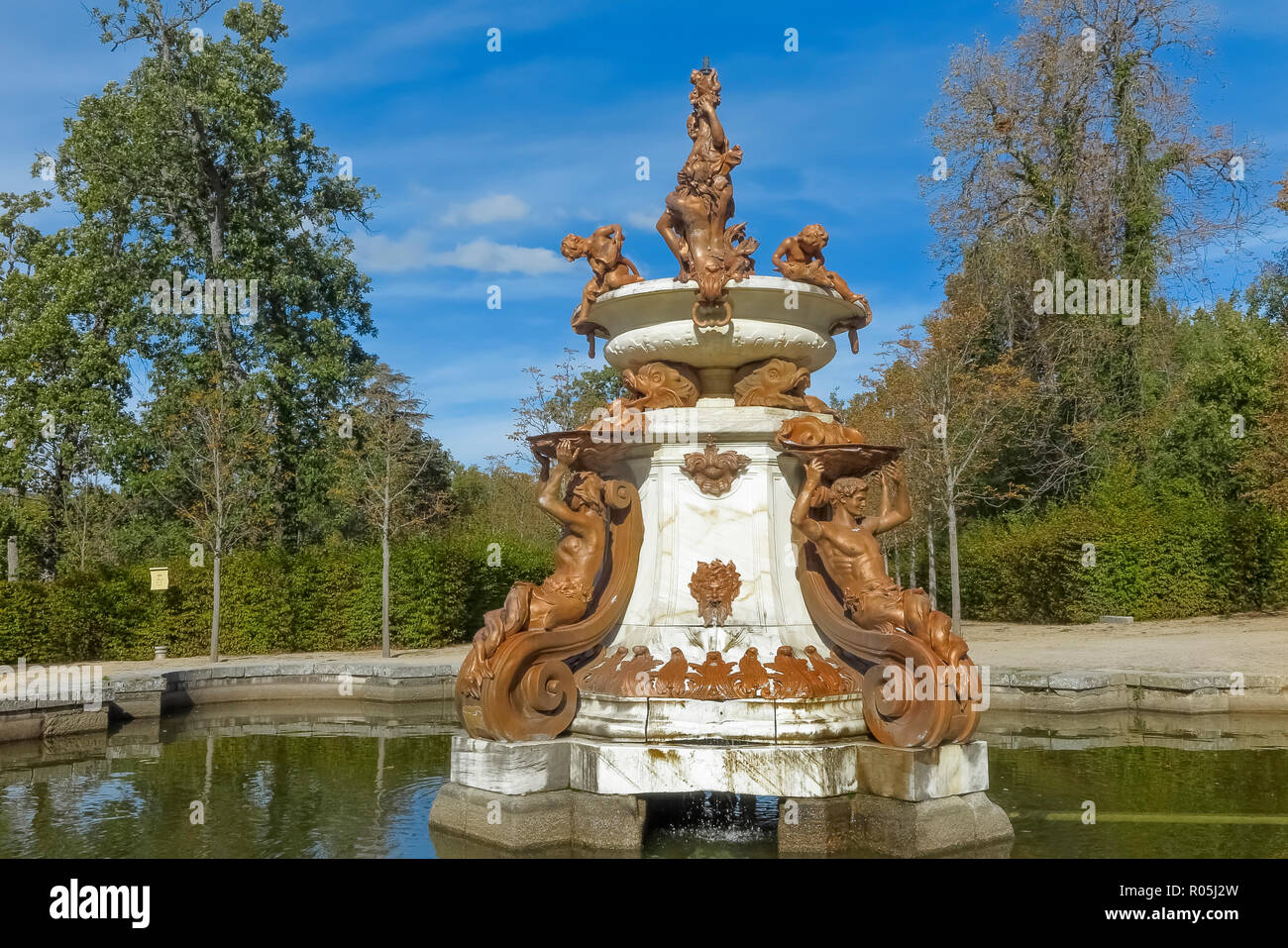 horizontal view of las tazas altas fountain in royal palace gardens of