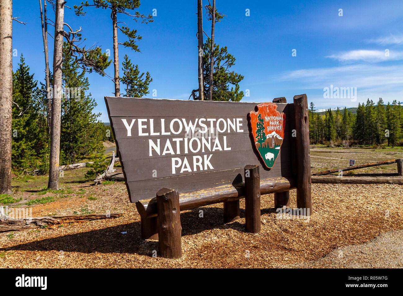 Yellowstone National Park welcome sign from Grand Teton Stock Photo - Alamy