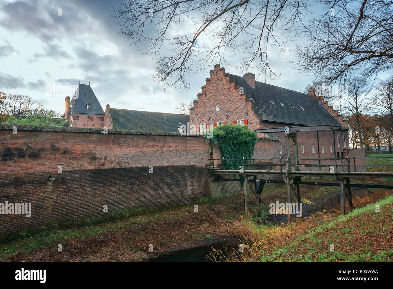 The Almost Dried Up Moat Of Doorwerth Castle In The Netherlands Stock the-almost-dried-up-moat-of-doorwerth-castle-in-the-netherlands-stock